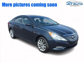 Used 2011 Hyundai Sonata SE image 1