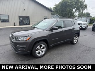 Used 2018 Jeep Compass Latitude w/ Cold Weather Group image 1