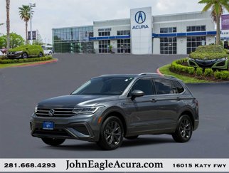 Used 2022 Volkswagen Tiguan SE image 1