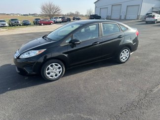 Used 2013 Ford Fiesta SE image 1