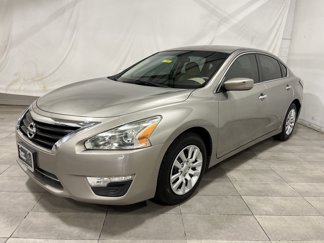 Used 2015 Nissan Altima 2.5 image 1