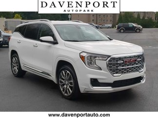 Used 2024 GMC Terrain Denali image 1