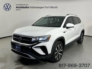 Certified 2022 Volkswagen Taos SE image 1