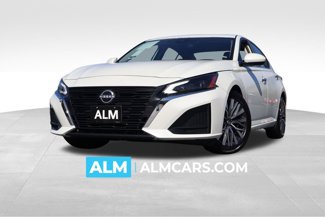 Used 2023 Nissan Altima 2.5 SV image 1