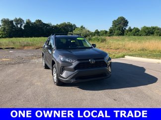 Used 2021 Toyota RAV4 LE image 1