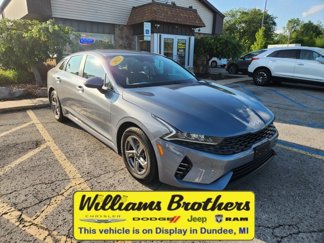 Used 2022 Kia K5 LXS image 1