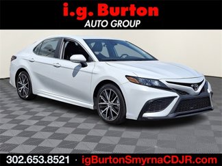 Used 2023 Toyota Camry SE image 1