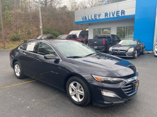 Used 2023 Chevrolet Malibu LS image 1
