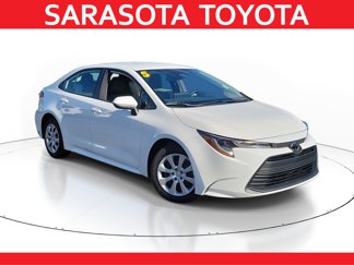 Used 2025 Toyota Corolla LE image 1