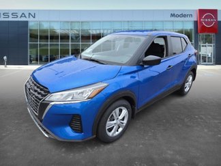 New 2025 Nissan Kicks Play S image 1