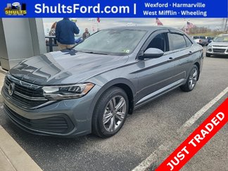 Used 2022 Volkswagen Jetta SE image 1