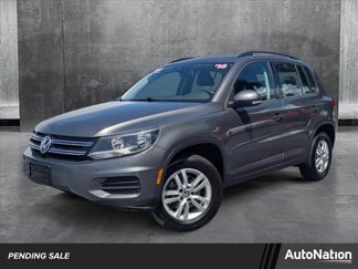 Used 2016 Volkswagen Tiguan S image 1