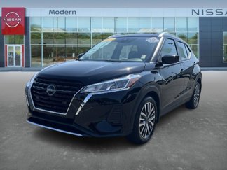 Used 2023 Nissan Kicks SV image 1