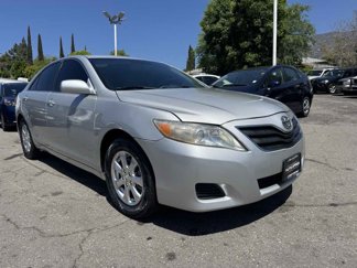 Used 2011 Toyota Camry SE image 1