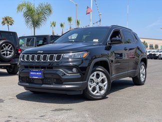 New 2025 Jeep Compass Latitude image 1