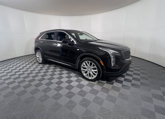 Used 2022 Cadillac XT4 Luxury w/ Cold Weather Package image 1