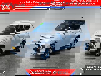 Used 2022 Kia Soul LX w/ Technology Package image 1