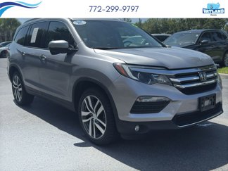 Used 2017 Honda Pilot Touring image 1