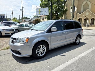 Used 2013 Dodge Grand Caravan SXT image 1