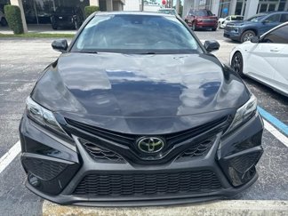 Used 2021 Toyota Camry SE image 1