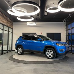 Used 2019 Jeep Compass Latitude image 1