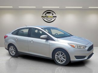 Used 2018 Ford Focus SE image 1
