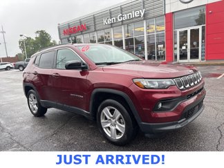 Used 2022 Jeep Compass Latitude w/ Convenience Group image 1