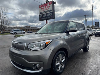 Used 2017 Kia Soul EV + image 1