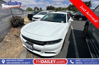 Used 2016 Dodge Charger SE image 1