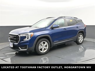 Used 2022 GMC Terrain SLE w/ Driver Convenience Package image 1
