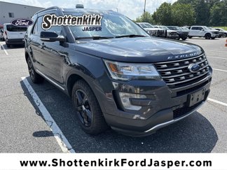 Used 2017 Ford Explorer XLT w/ Equipment Group 202A image 1