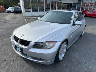 Used 2006 BMW 330i Sedan image 1