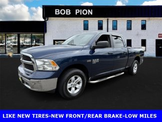 Used 2019 RAM 1500 Classic SLT image 1