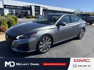 Used 2023 Nissan Altima 2.5 SL image 1
