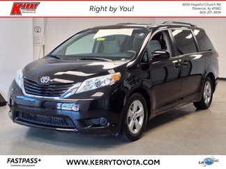 Used 2014 Toyota Sienna LE image 1