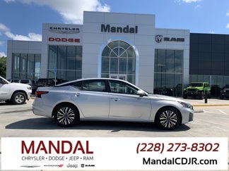 Used 2023 Nissan Altima 2.5 SV image 1