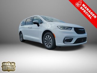 New 2023 Chrysler Pacifica Touring-L image 1