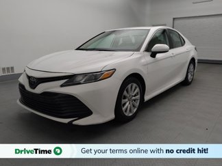 Used 2020 Toyota Camry LE image 1