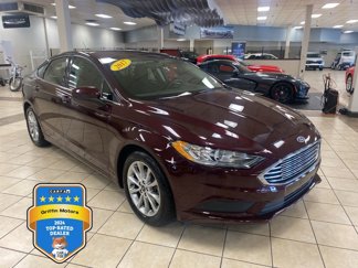 Used 2017 Ford Fusion SE image 1