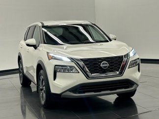 Used 2023 Nissan Rogue SV image 1