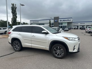Used 2018 Toyota Highlander XLE image 1