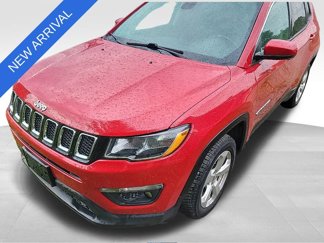 Used 2019 Jeep Compass Latitude w/ Cold Weather Group image 1
