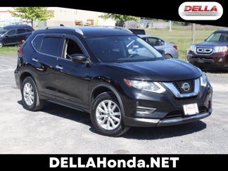 Used 2019 Nissan Rogue SV image 1