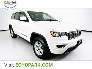 Used 2017 Jeep Grand Cherokee Laredo image 1