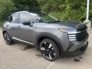 Certified 2025 Nissan Kicks SR image 1