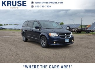 Used 2017 Dodge Grand Caravan SXT w/ Driver Convenience Group image 1