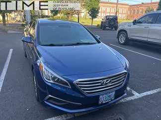 Used 2017 Hyundai Sonata SE image 1