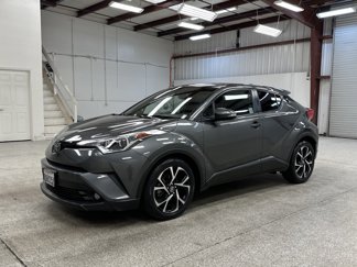 Used 2018 Toyota C-HR XLE image 1