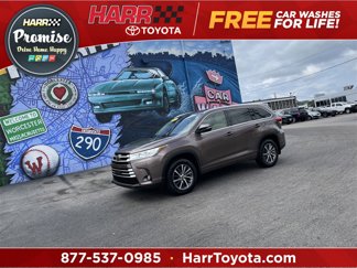 Used 2017 Toyota Highlander XLE image 1