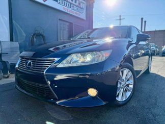 Used 2013 Lexus ES 300h w/ Luxury Pkg image 1